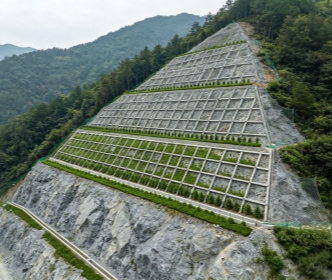 阳泉太行山边坡生态修复（环保工程）